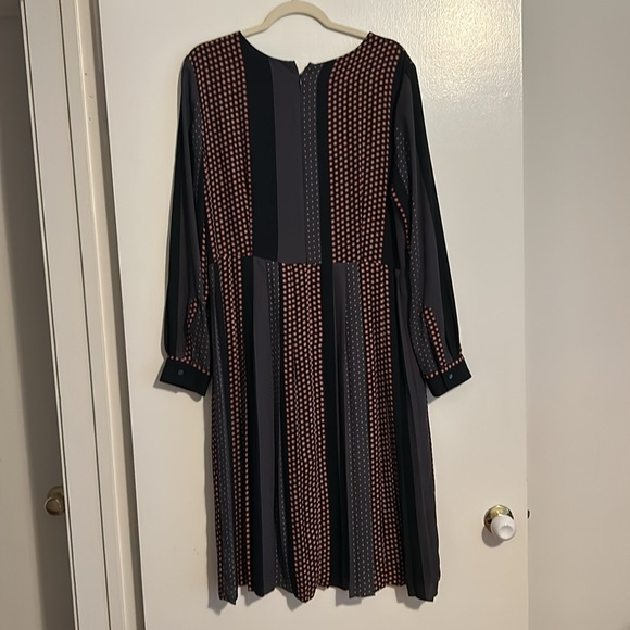 Ann Taylor Floral Stripe Mixed Print A-Line Pleated Dress. Size 14 - Picture 6 of 7